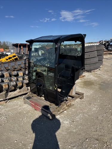 Wacker wheel loader cab - wheel,
